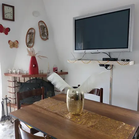 Nicola's House Apartment